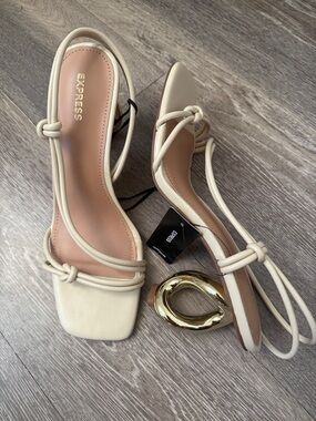 NWT Express Cream Knotted Strap Block Heel Sandals